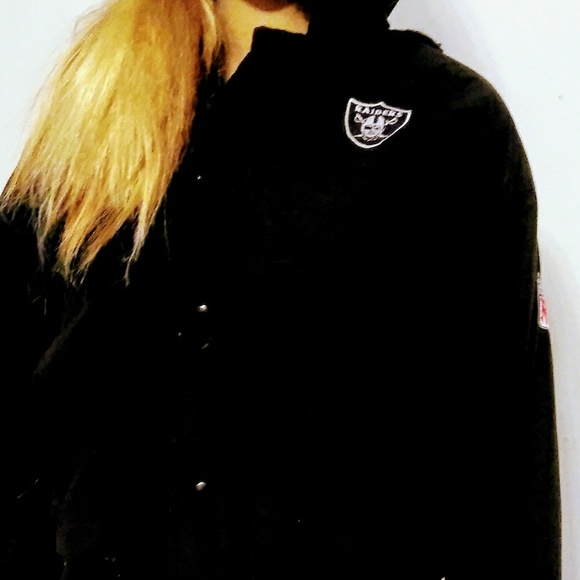 A junior RAIDERS starter jacket - Picture 6 of 8